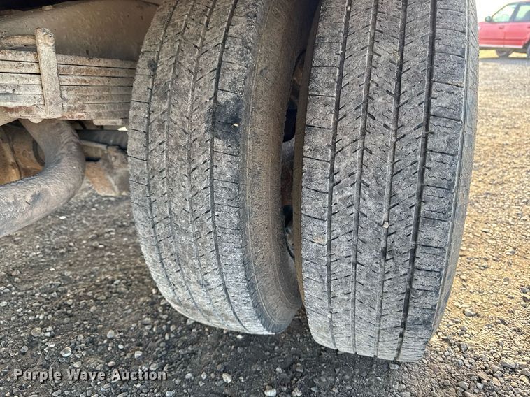 image for item DT0613 2010 Chevrolet Express box truck