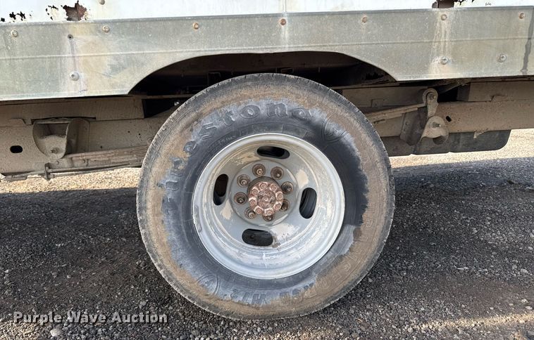 image for item DT0613 2010 Chevrolet Express box truck