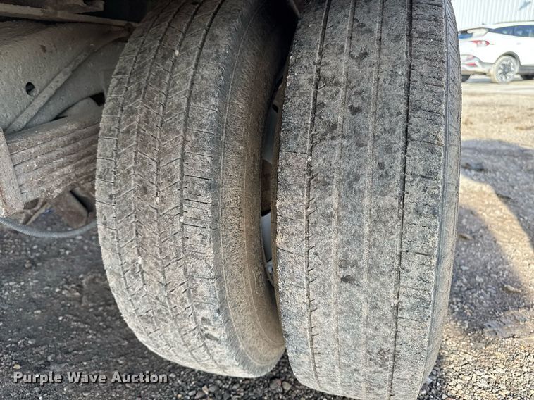 image for item DT0613 2010 Chevrolet Express box truck