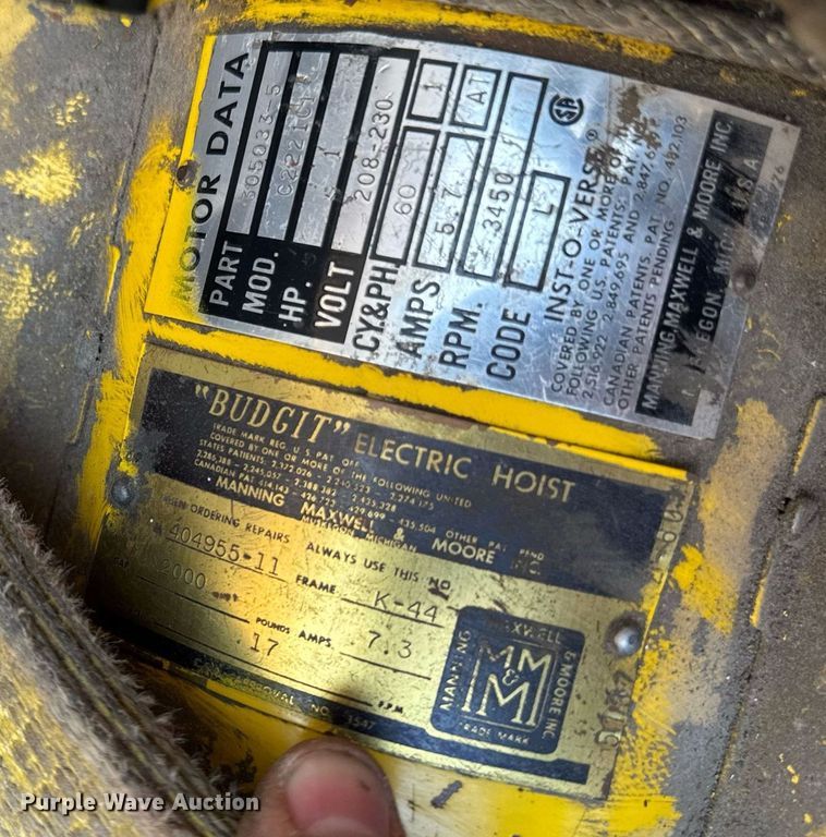 image for item DT0642 Chain hoist