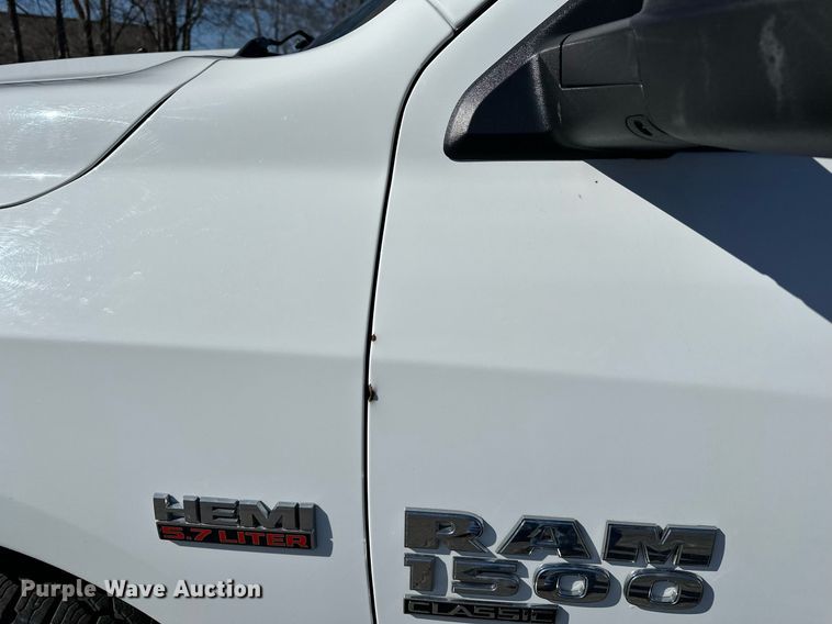 image for item DT4501 2019 Dodge Ram 1500 Classic Crew Cab pickup truck