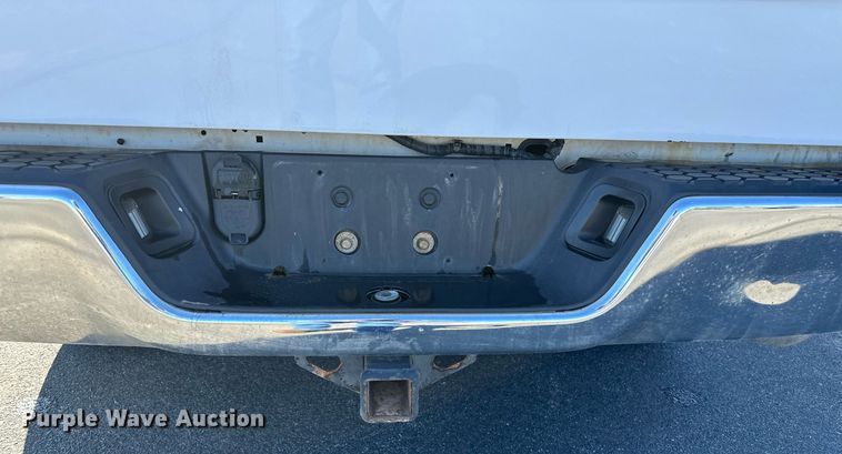 image for item DT4501 2019 Dodge Ram 1500 Classic Crew Cab pickup truck