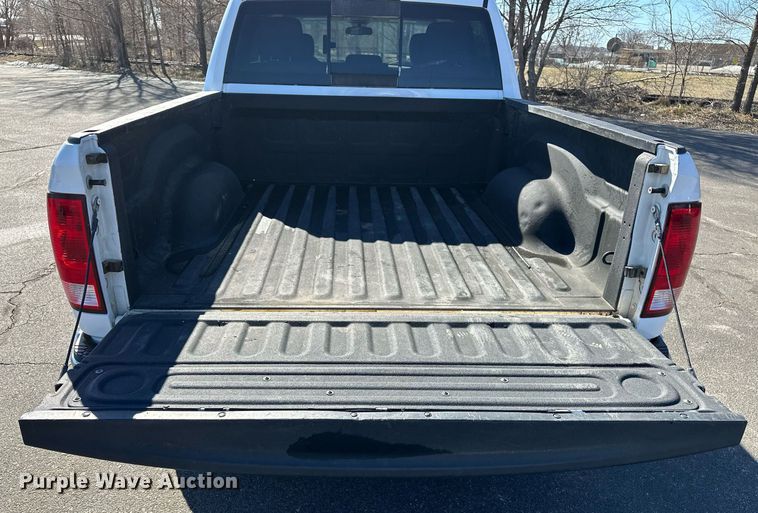 image for item DT4501 2019 Dodge Ram 1500 Classic Crew Cab pickup truck