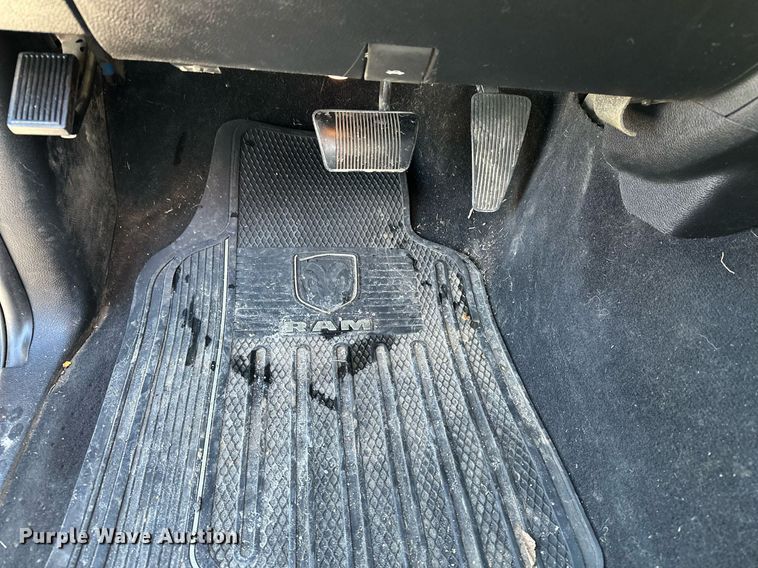 image for item DT4501 2019 Dodge Ram 1500 Classic Crew Cab pickup truck