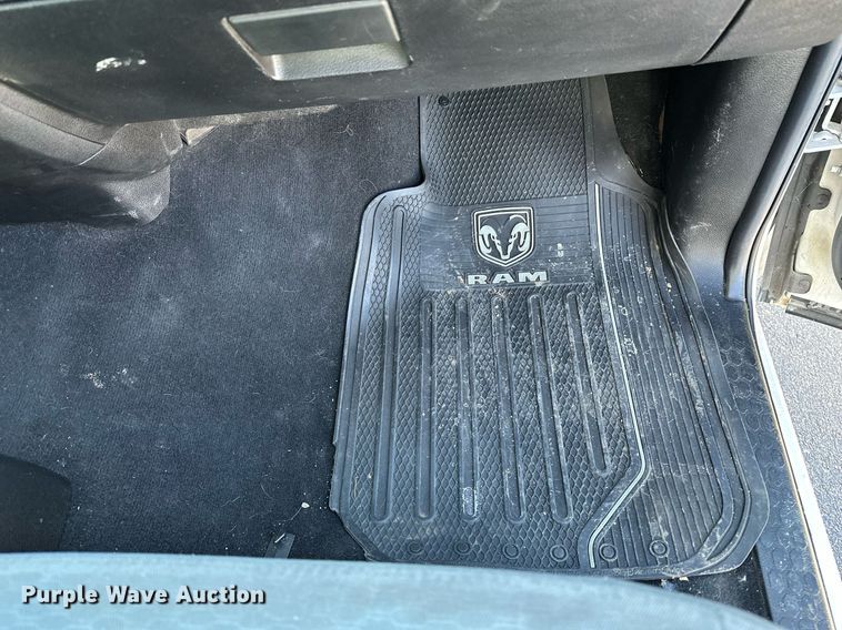 image for item DT4501 2019 Dodge Ram 1500 Classic Crew Cab pickup truck