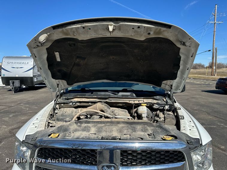 image for item DT4501 2019 Dodge Ram 1500 Classic Crew Cab pickup truck