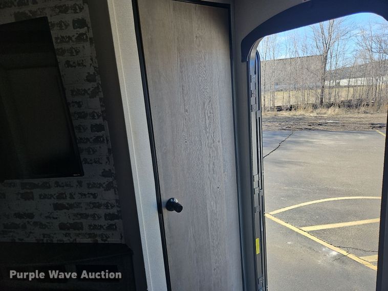 image for item DT4502 2021 Keystone SG295BH21 camper