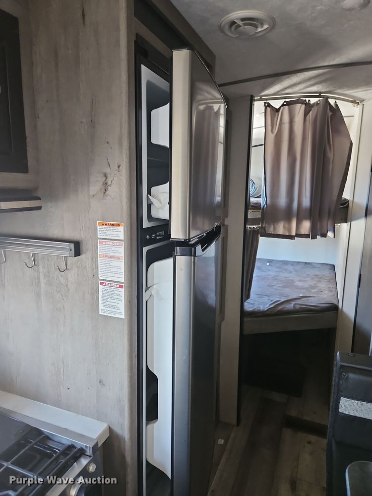 image for item DT4502 2021 Keystone SG295BH21 camper