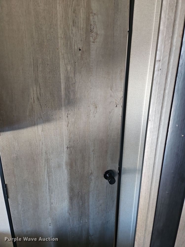 image for item DT4502 2021 Keystone SG295BH21 camper