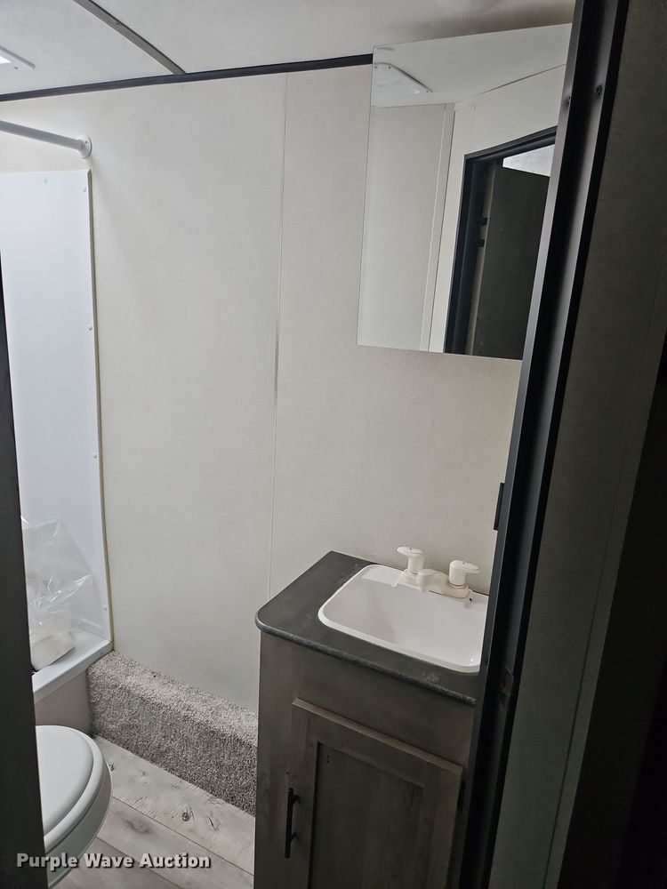 image for item DT4502 2021 Keystone SG295BH21 camper