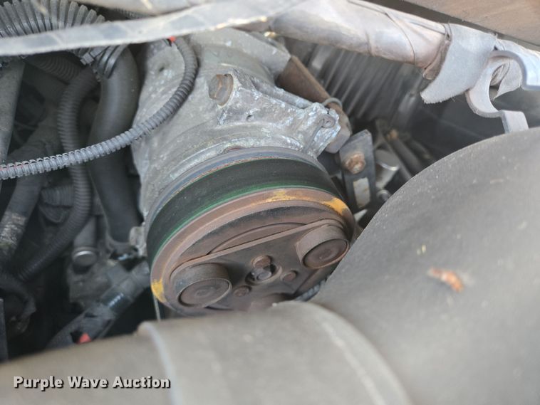 image for item DT5380 2011 Ford E350 shuttle bus