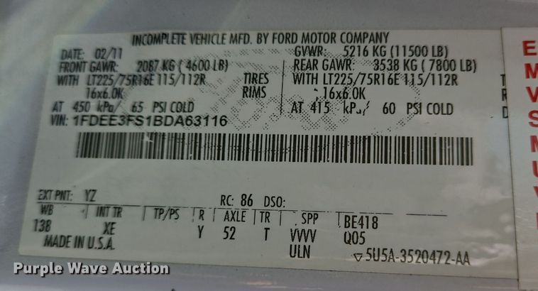 image for item DT5380 2011 Ford E350 shuttle bus