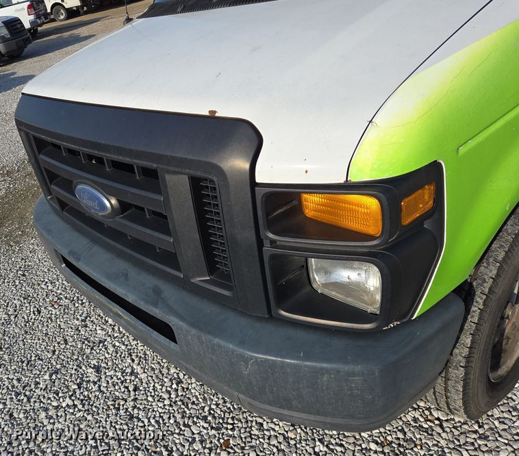 image for item DV1268 2009 Ford E150 van