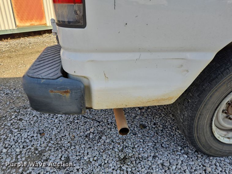 image for item DV1268 2009 Ford E150 van