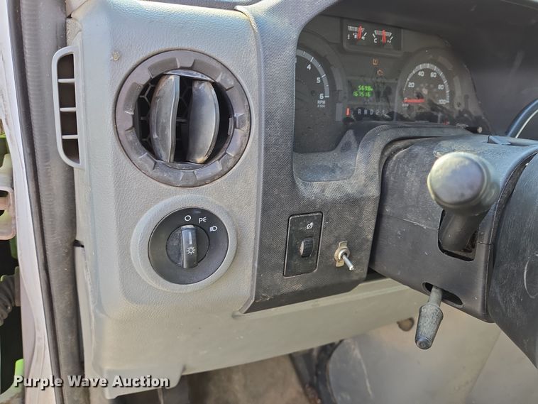 image for item DV1268 2009 Ford E150 van