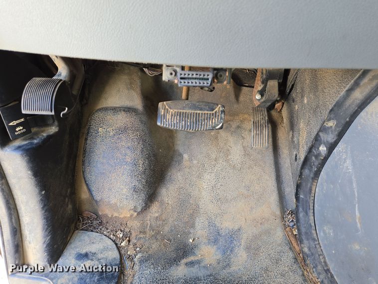 image for item DV1268 2009 Ford E150 van