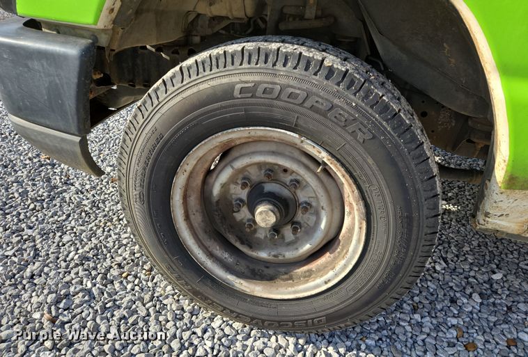 image for item DV1268 2009 Ford E150 van