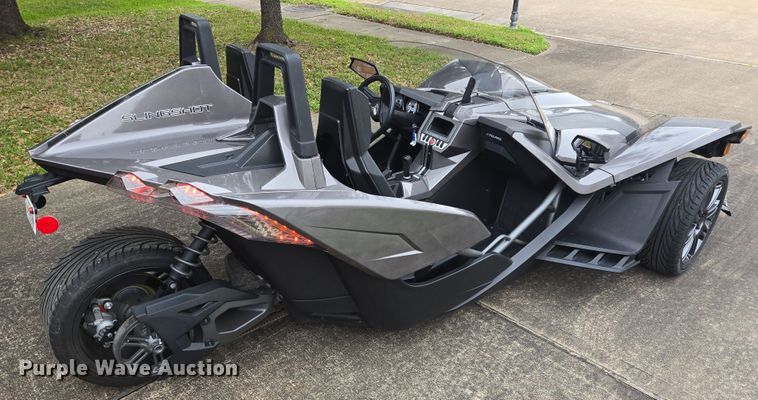 image for item DV1271 2016 Polaris Slingshot S motorcycle