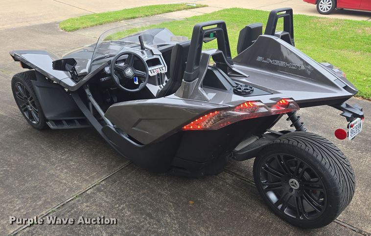 image for item DV1271 2016 Polaris Slingshot S motorcycle