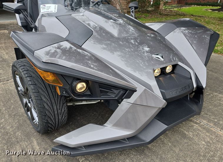 image for item DV1271 2016 Polaris Slingshot S motorcycle