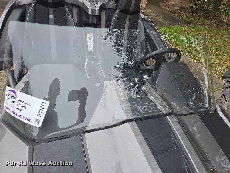 image for item DV1271 2016 Polaris Slingshot S motorcycle