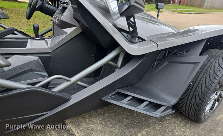 image for item DV1271 2016 Polaris Slingshot S motorcycle