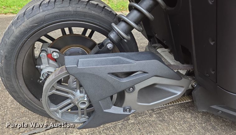 image for item DV1271 2016 Polaris Slingshot S motorcycle