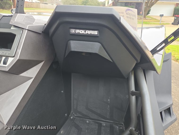 image for item DV1271 2016 Polaris Slingshot S motorcycle