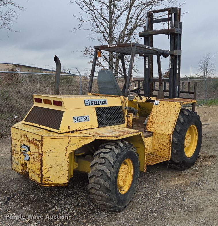 image for item DV1272 2000 Sellick SD-80 forklift