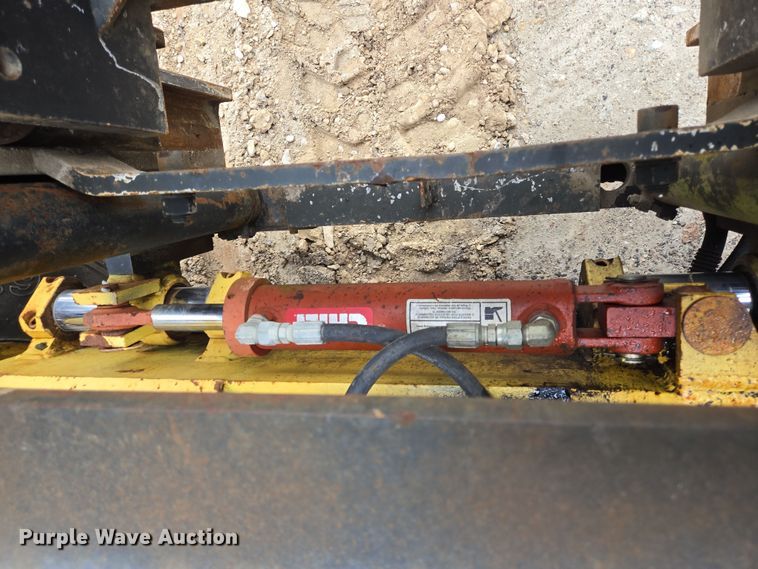 image for item DV1272 2000 Sellick SD-80 forklift