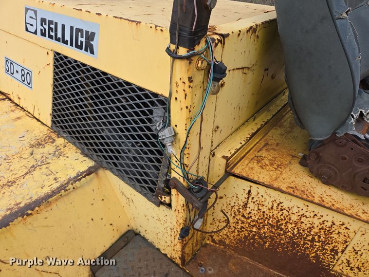 image for item DV1272 2000 Sellick SD-80 forklift