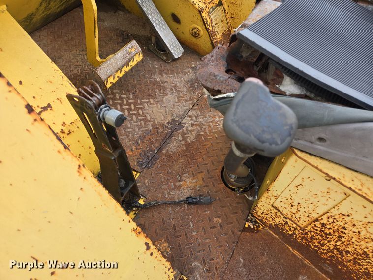 image for item DV1272 2000 Sellick SD-80 forklift