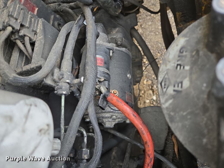 image for item DV1272 2000 Sellick SD-80 forklift