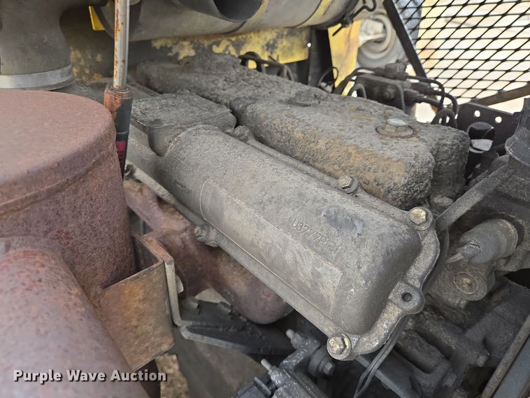 image for item DV1272 2000 Sellick SD-80 forklift