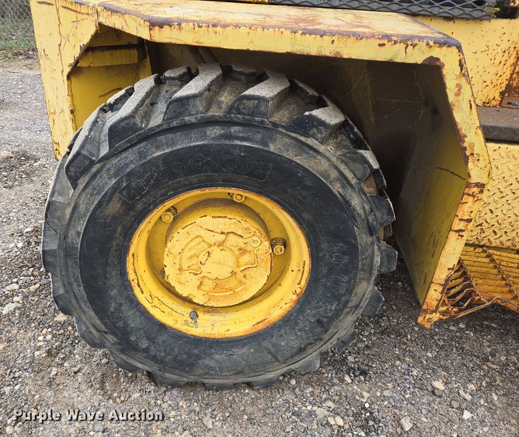 image for item DV1272 2000 Sellick SD-80 forklift