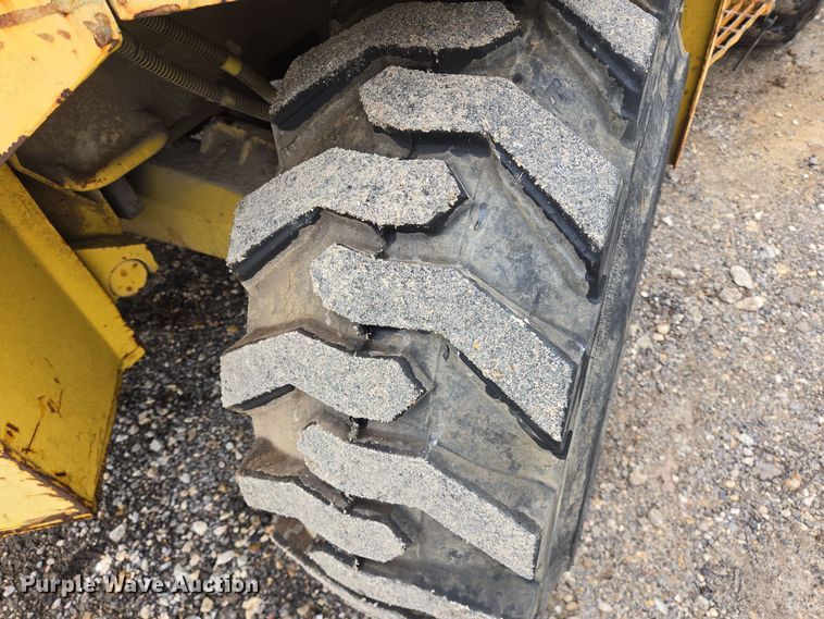 image for item DV1272 2000 Sellick SD-80 forklift