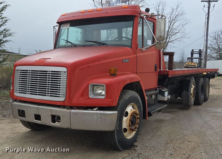 image for item DV1273 2001 Freightliner FL80 rollback truck