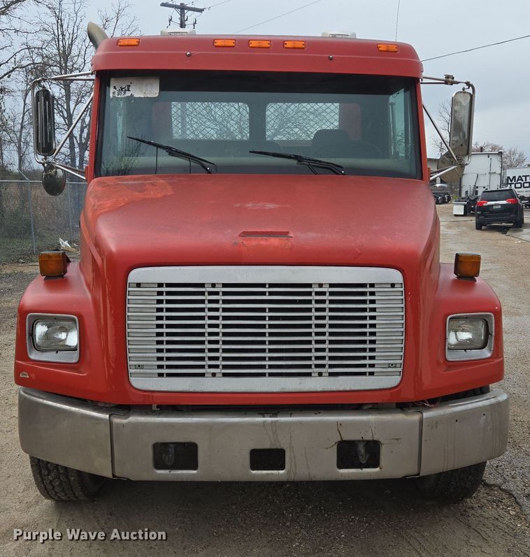 image for item DV1273 2001 Freightliner FL80 rollback truck