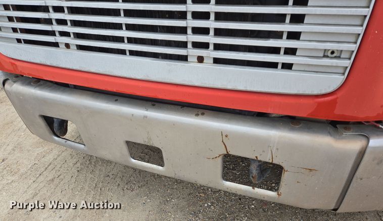 image for item DV1273 2001 Freightliner FL80 rollback truck