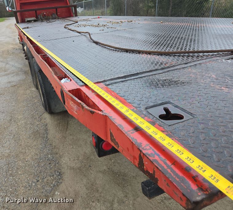 image for item DV1273 2001 Freightliner FL80 rollback truck