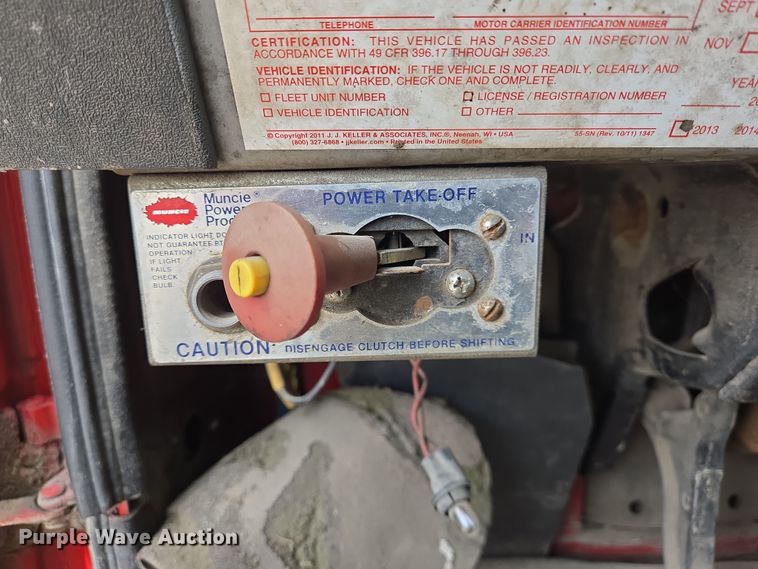 image for item DV1273 2001 Freightliner FL80 rollback truck