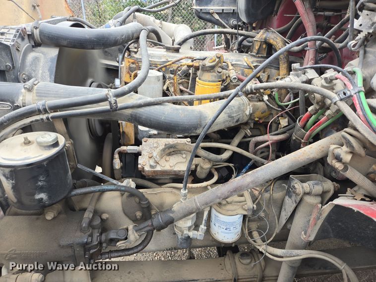 image for item DV1273 2001 Freightliner FL80 rollback truck