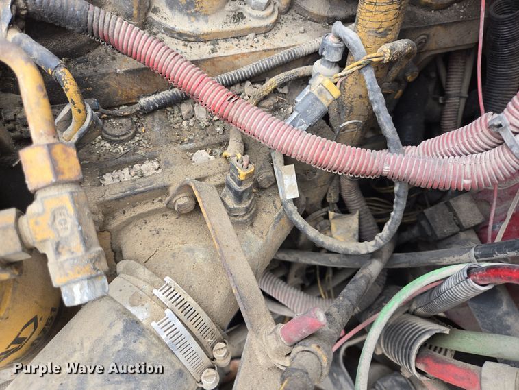 image for item DV1273 2001 Freightliner FL80 rollback truck