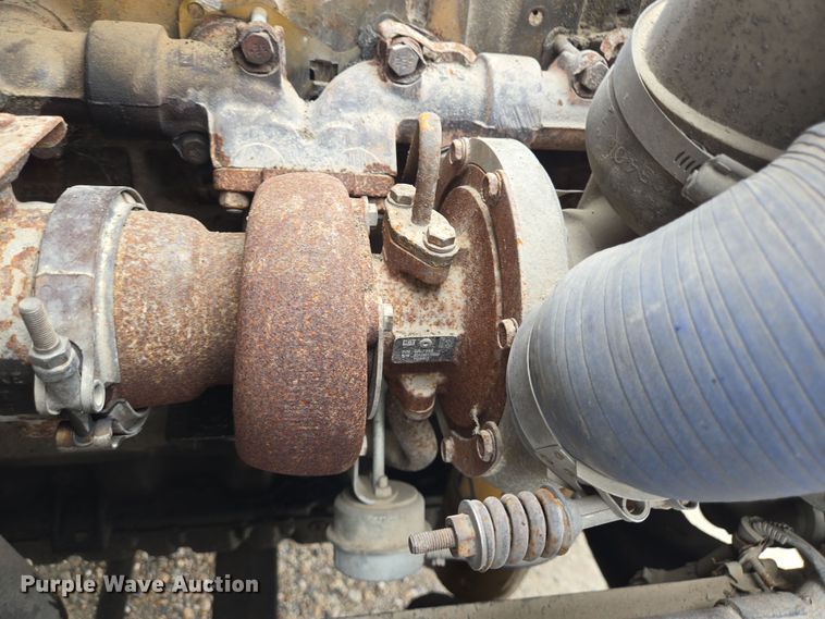 image for item DV1273 2001 Freightliner FL80 rollback truck