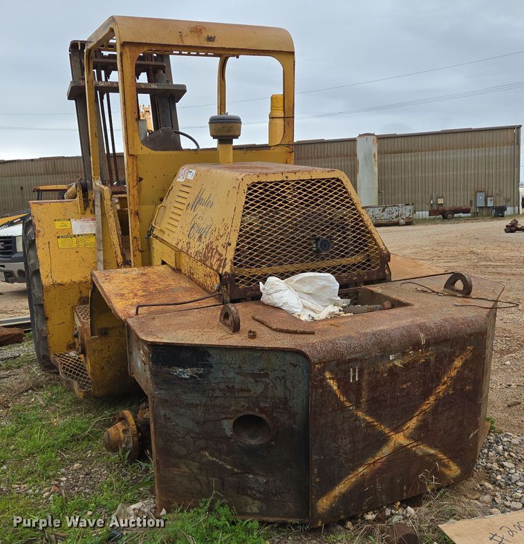 image for item DV1295 2007 MasterCraft MC-6-2127 forklift