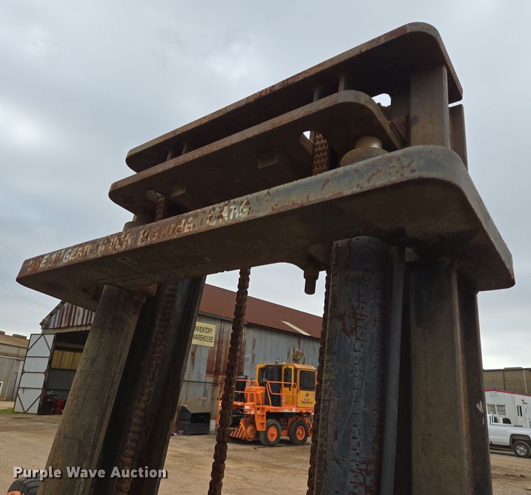 image for item DV1295 2007 MasterCraft MC-6-2127 forklift