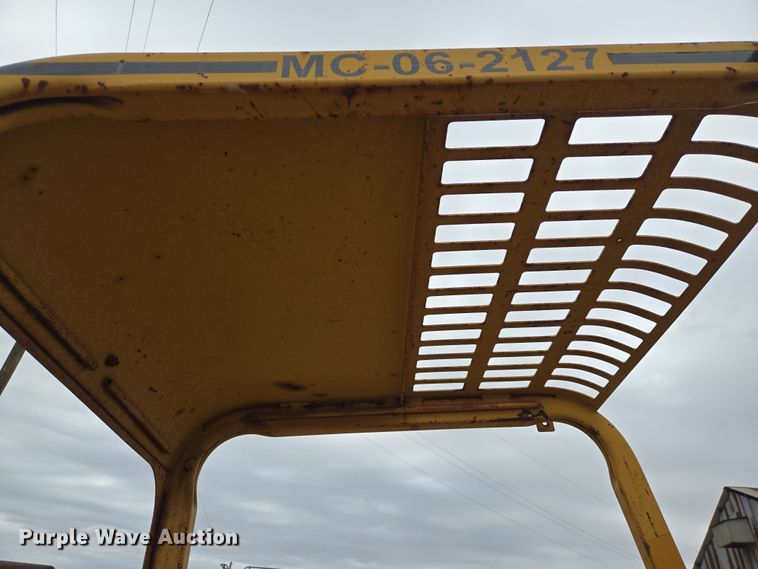 image for item DV1295 2007 MasterCraft MC-6-2127 forklift