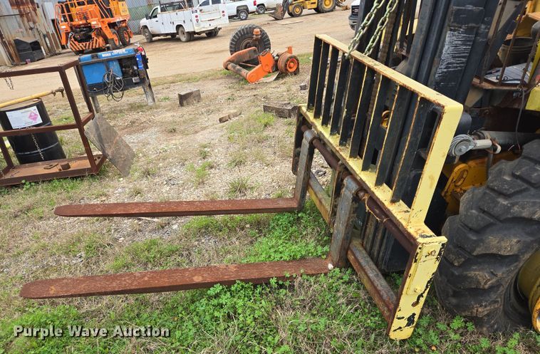 image for item DV1296 JCB 930 forklift