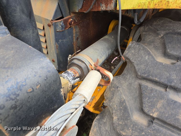 image for item DV1296 JCB 930 forklift