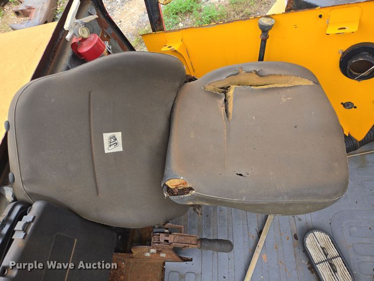 image for item DV1296 JCB 930 forklift